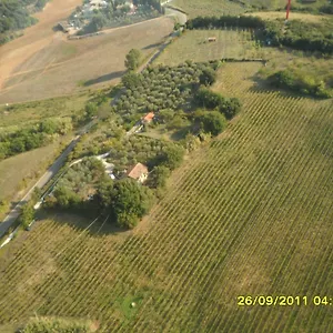  Bed & Breakfast La Farnia